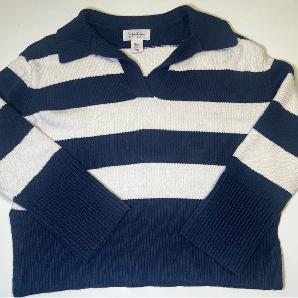 Jessica Simpson Navy and Cream V-Neck Sweater - Picture 1 of 2